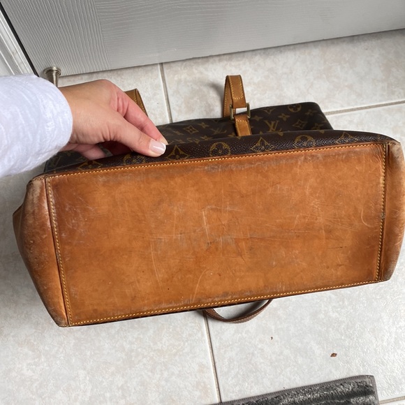 Authentic Louis Vuitton Monogram Cabas Mezzo Tote - Picture 7 of 16